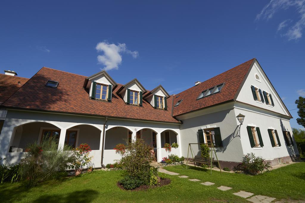 Fruehstueckspension Kleinschuster Burgau Esterno foto