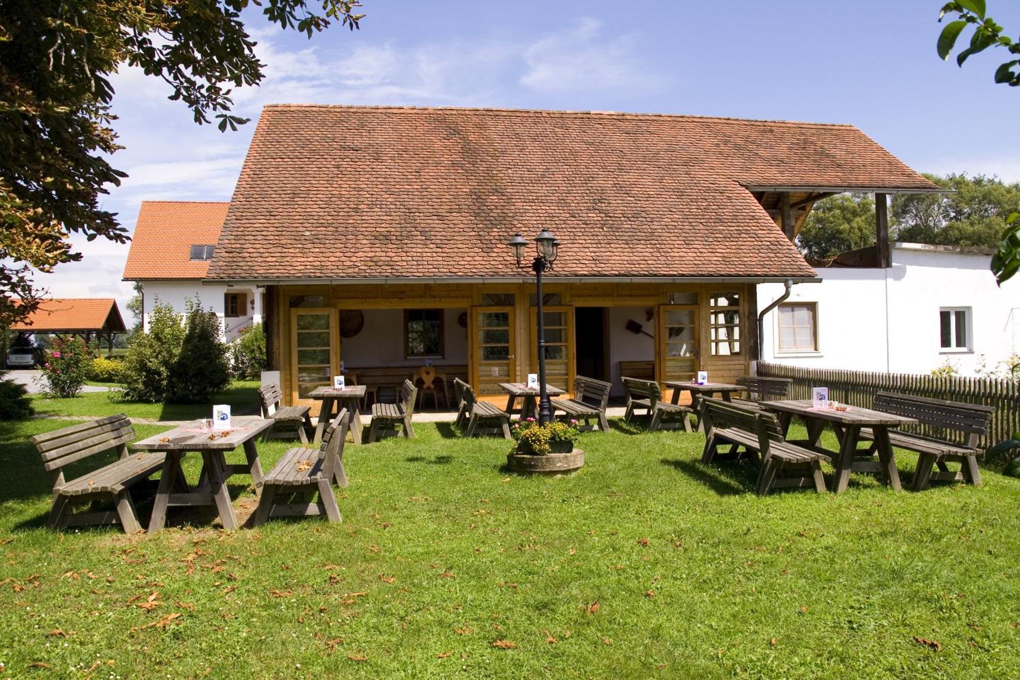 Fruehstueckspension Kleinschuster Burgau Esterno foto